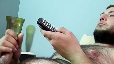 Fat amateur has his dick sucked by an older black gay Joe
