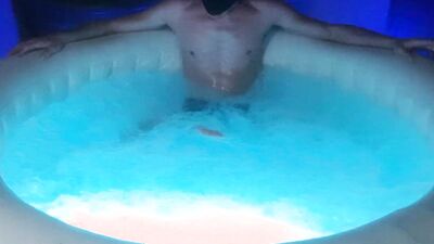 morbo en el jacuzzi