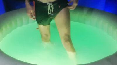 morbo en el jacuzzi