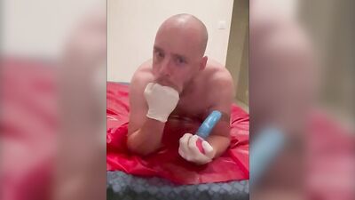 anal pleasure and deep throat for a solo party