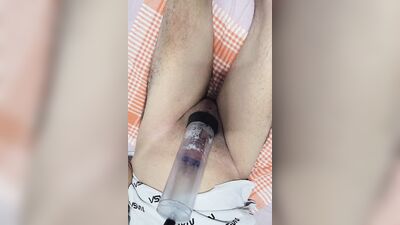 how to jerk off inside penis pump with penis rings for maximum pleasure without touching your cock
