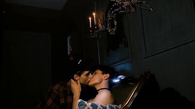Oh, what an elegant anal fuck in an amazing setting!