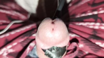 Soft to hard - hard to soft cumshot from estim