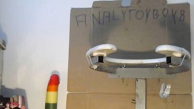 Dildo anal invasion