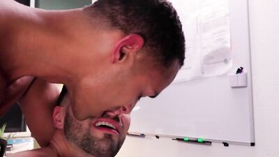 BBC Masseur Relieves Stress wt His Cock