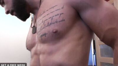 Sexy Lumberjack straoked His Wood - ZacK Lemec - Maskurbate
