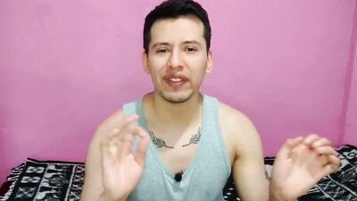 Desconocido me termina follando con sus 21cm de verga en el vapor del club deportivo -Relato sexual