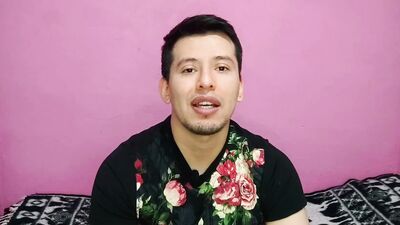 Activo maduro dotado de 21 cm se folla a escondidas a jovencito twink porque su mujer no le cumple