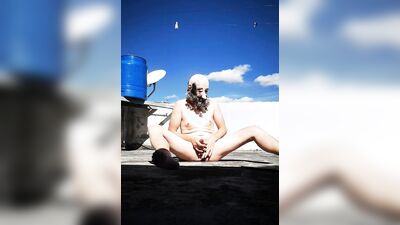 I masturbate on the roof of my office while watching porn