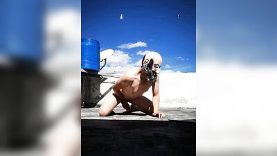 I masturbate on the roof of my office while watching porn