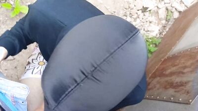 Behind the garage in public sucking a big dick to cum in your mouth!