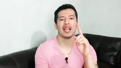 Recibo sexo oral del de 21 años de mi novia ! A las 3am en la sala a escondidas de mi mujer!