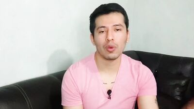 Recibo sexo oral del de 21 años de mi novia ! A las 3am en la sala a escondidas de mi mujer!
