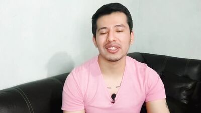 Recibo sexo oral del de 21 años de mi novia ! A las 3am en la sala a escondidas de mi mujer!
