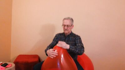 95) Daddy Pops Two Giant Balloons and Cums - Balloonbanger