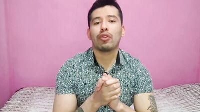 Mi verga de 23cm entrando en los culos de mi padrino y sus hijos colombianos ! Relato sexual