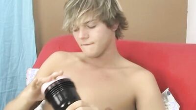 Cute twink Dillon Samuels masturbates solo with fleshlight