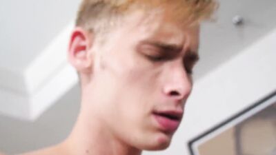 ShowerBait Fit Hunks Fuck In The Shower