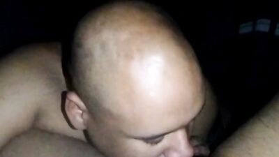 SE LA CHUPO TODA Y LE COMO EL CULO AL NOVIO DE MI AMIGA