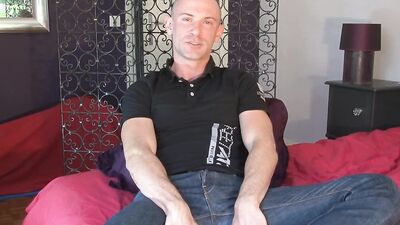 He lost his work because covid19, he made porn to get money : Loren