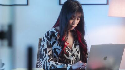 VIXEN Overworked Jade gets a special stress release