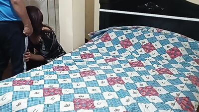me visto de sissy para que un viejo me folle
