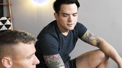 Hunk Teaches Stepbro Tops For 1st Time