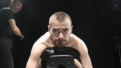 ZEUS ASS SPANKING DISCIPLINE