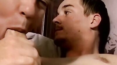 Amateur sexy boy mouth fucks a chubster before bareback