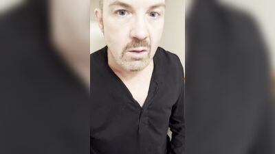 Daddy’s fat cock gets sucked by his buddy and he cums from a hand job.