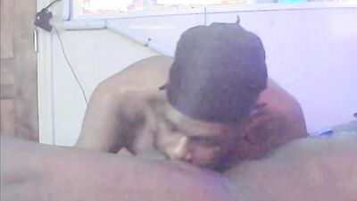 Scratching itchy throat