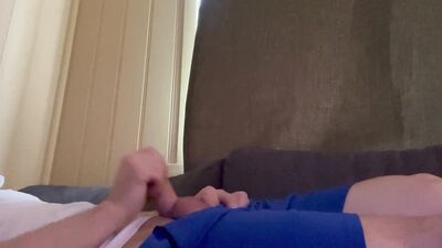 Jerk off in the afternoon!!