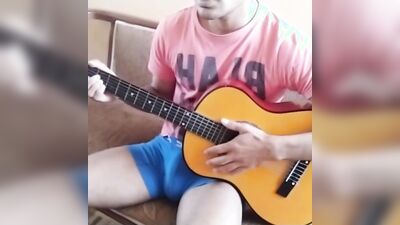 gay twink dando lechita