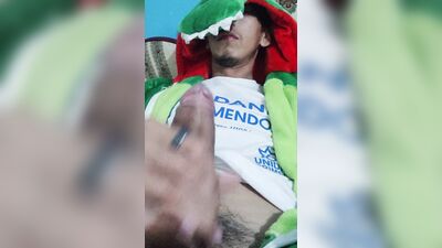 YOUNG GUY WITH GOOD COCK ENDS UP MASTURBATING VERY EXCITING