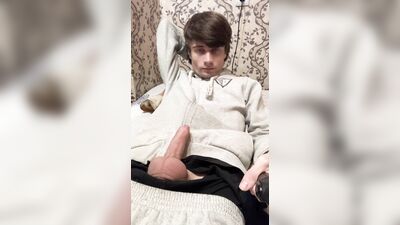 paid by subscriber, guy masturbates and cums on feet