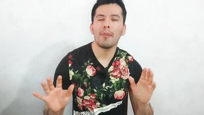 Maestro de zumba dotado de 20cm me mete su vergota y al final yo le meto mi dildo de 23cm! Relato