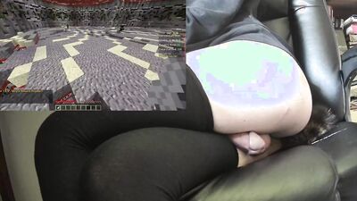 Femboy with tail plug in plays Minecraft TNT Run