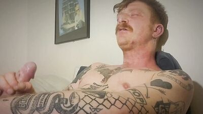 Hot tattoed redhead daddy jerks off and uses fleshligt
