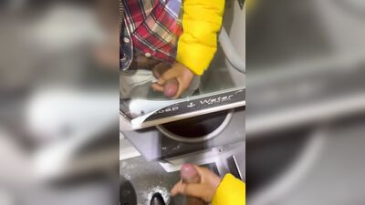 Horny on the trem and cum a lot