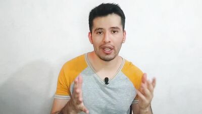 Joven medico es penetrado por su jefe el Doctor maduro dotado de 23cm de verga en el consultorio!