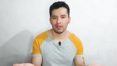 Joven medico es penetrado por su jefe el Doctor maduro dotado de 23cm de verga en el consultorio!