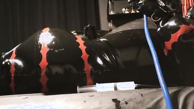 Rubber Werewolf Pump Show