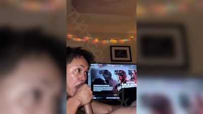 19yo College Twink Uses thatgaydaddy