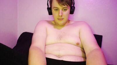 Handsome, Chubby, Bi Dude Strokes His Huge Cock On Streamate