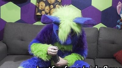Murrsuit Looner Balloon Bouncing Video W/ Popping