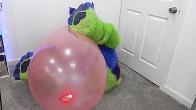 Murrsuit Looner Balloon Bouncing Video W/ Popping