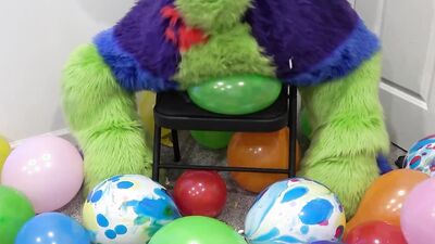 Murrsuit Looner Balloon Bouncing Video W/ Popping