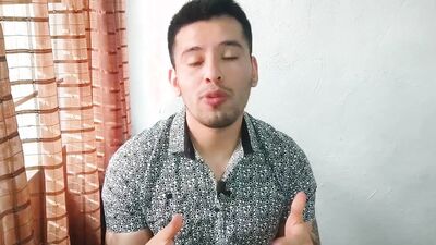Mientras viajaba en el autobus le hice sexo oral a hombre dotado de 21cm... se vino en mi boca