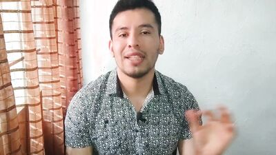 Mientras viajaba en el autobus le hice sexo oral a hombre dotado de 21cm... se vino en mi boca