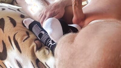 Wanking and cuming during watching porn